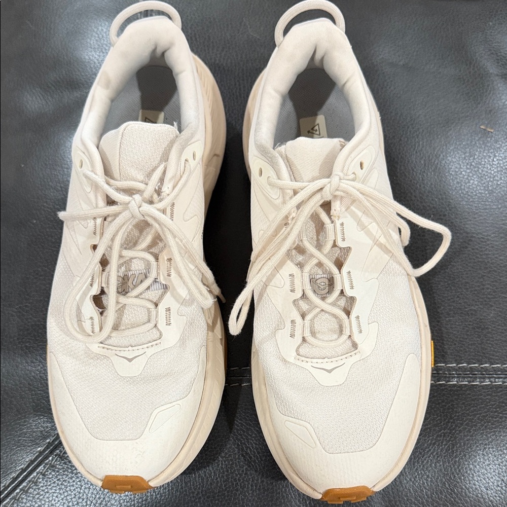 Hoka Transport